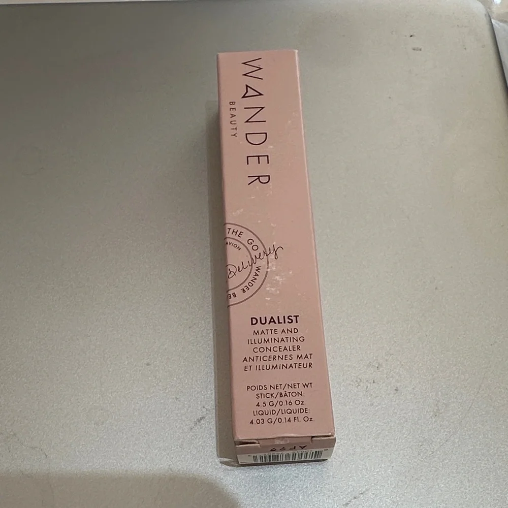 NIP Wander Beauty Dualist Matte and Illuminating Concealer in Golden Tan